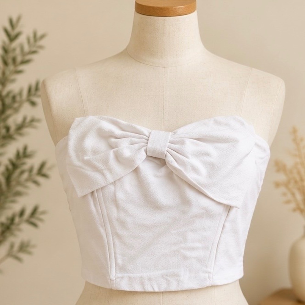 Altar'd State White Bow Front Smocked Tube Top Strapless Crop Top NWT Size M